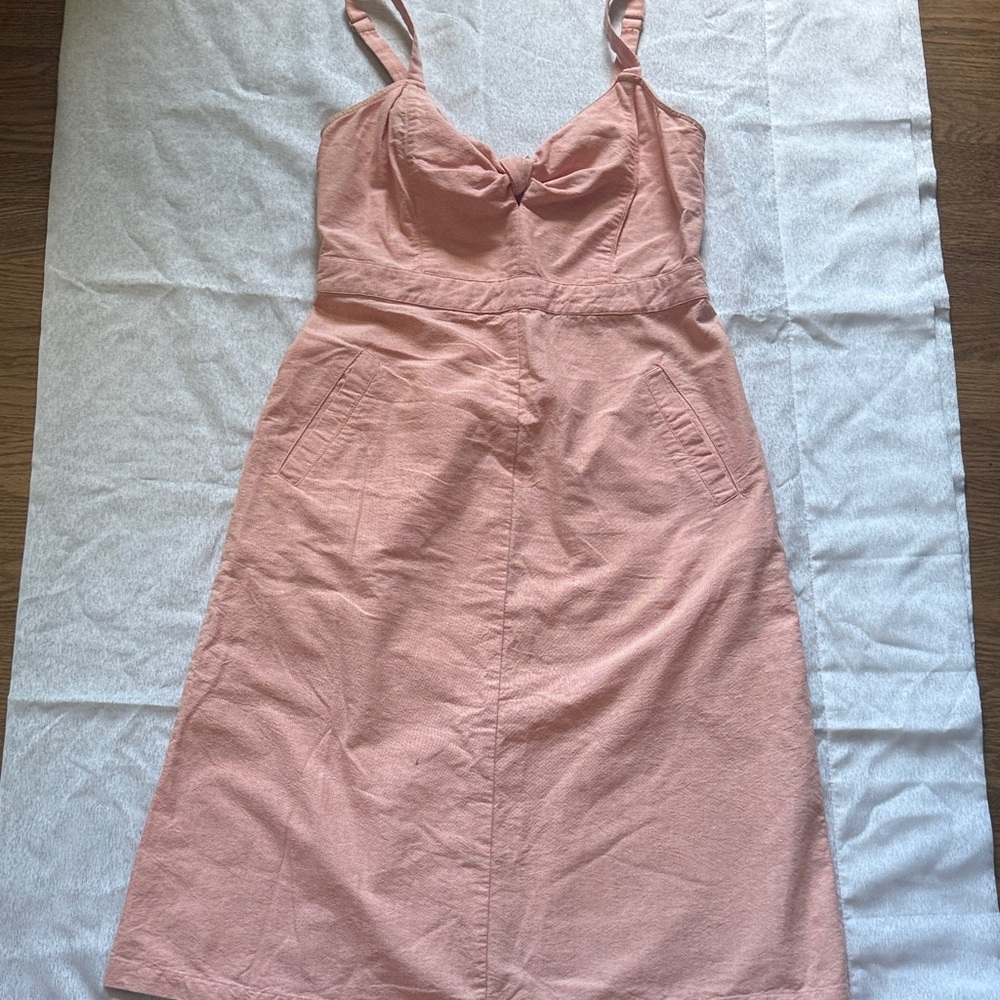 Elegant Pink Dress - Picture 2 of 7
